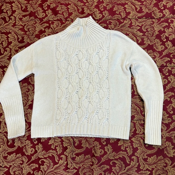 White Cable Knit Pullover Turtleneck Sweater Women's XS - Picture 1 of 8